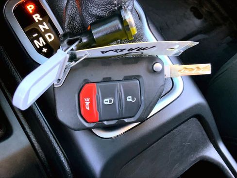 Used 2020 Jeep Wrangler Sport image 22