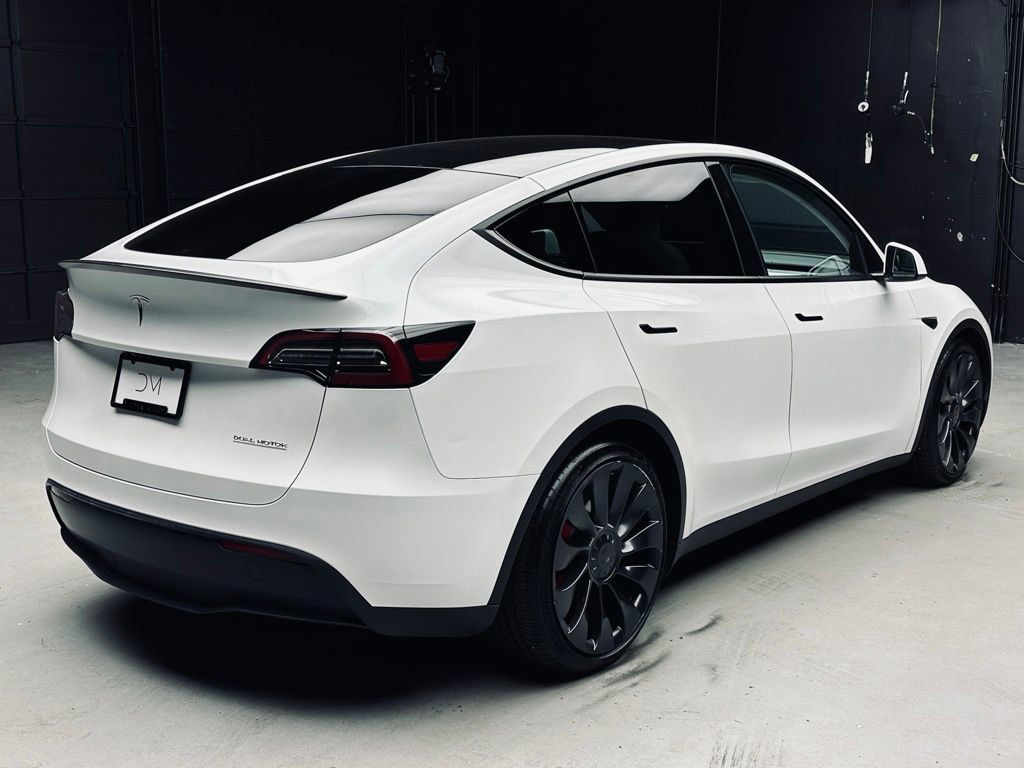 Used 2023 Tesla Model Y Performance AWD/4WD image 7