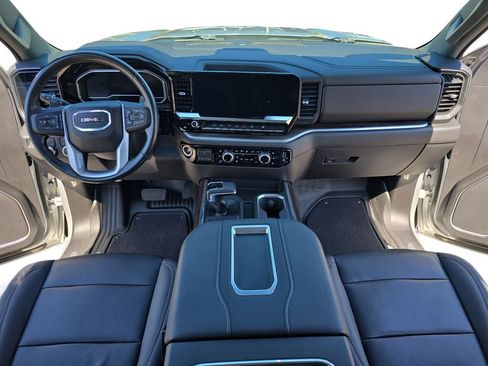 Certified 2022 GMC Sierra 1500 SLT w/ SLT Premium Plus Package AWD/4WD image 9