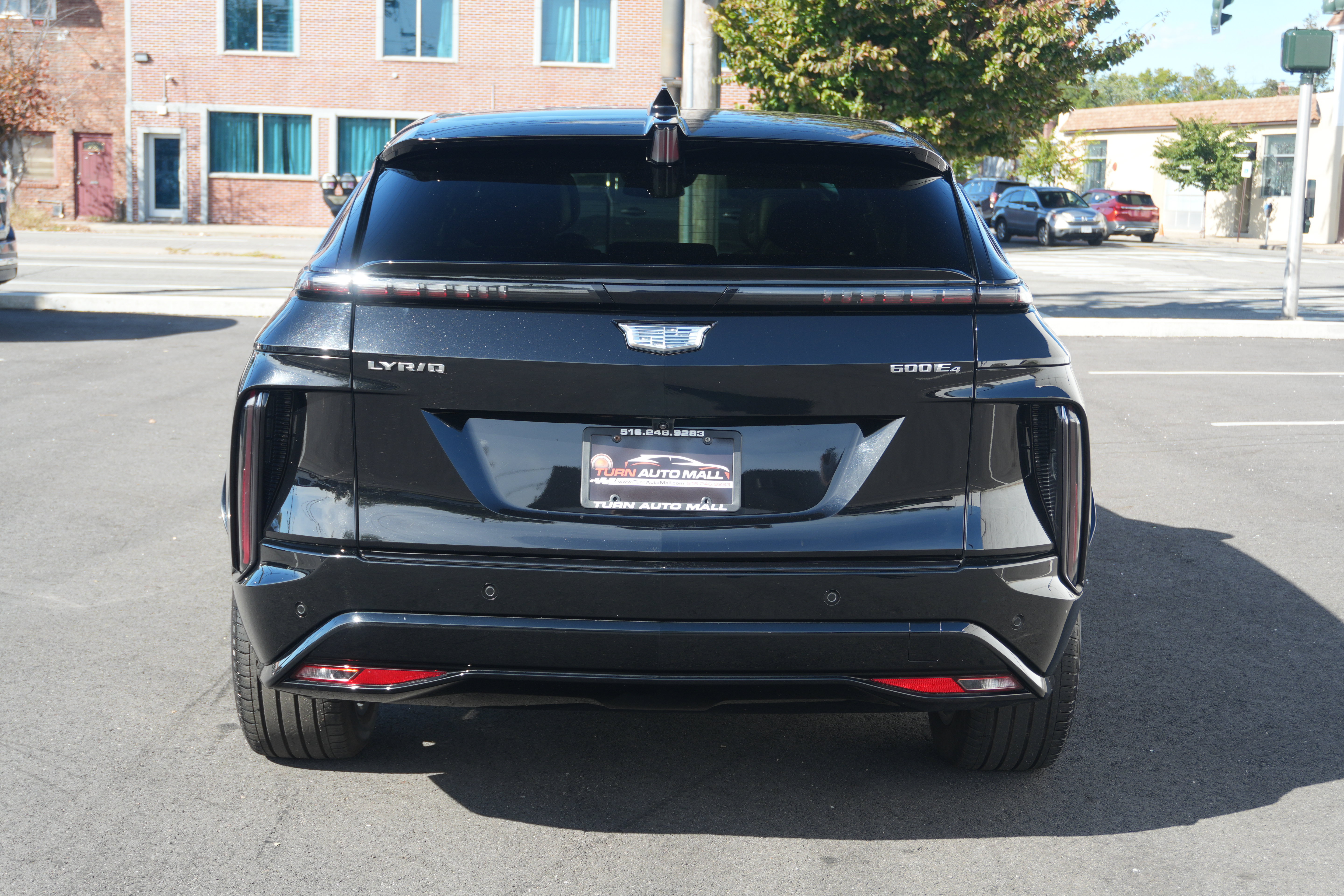 Used 2024 Cadillac Lyriq Sport w/ LPO, Floor Liner Package AWD/4WD image 4