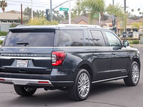 Certified 2023 Ford Expedition Max Platinum AWD/4WD image 4