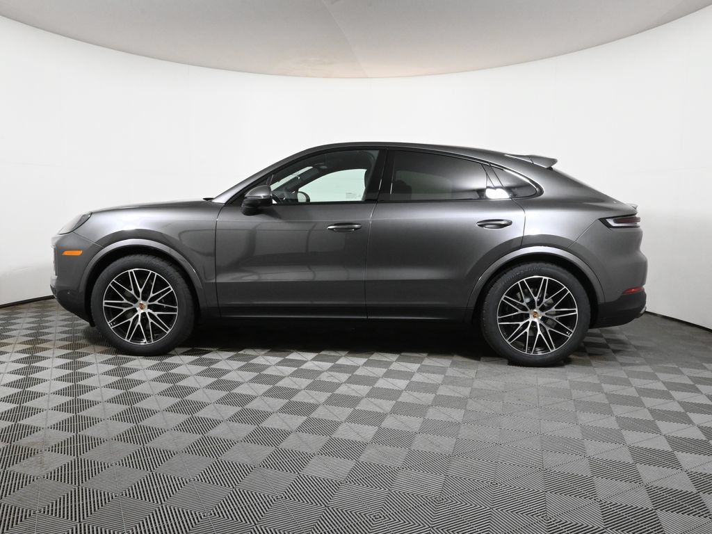 Used 2026 Porsche Cayenne Coupe AWD/4WD image 2