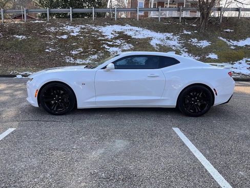 Used 2017 Chevrolet Camaro SS image 24
