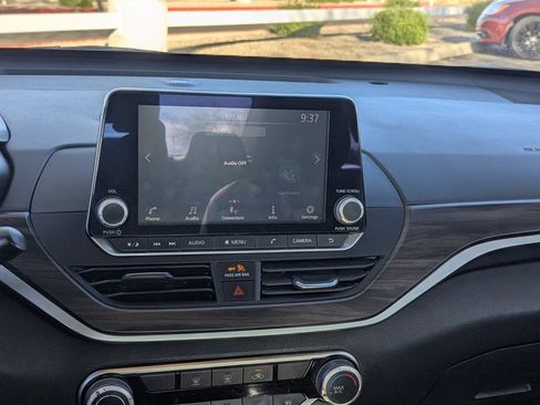 Certified 2024 Nissan Altima 2.5 SV image 18