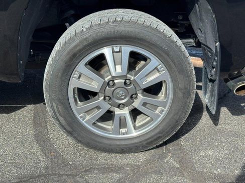 Used 2017 Toyota Tundra image 6