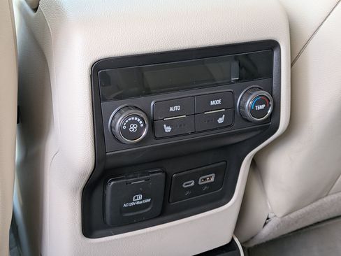 Used 2023 GMC Acadia Denali w/ Denali Technology Package AWD/4WD image 26