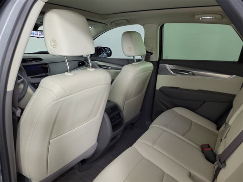 Certified 2023 Cadillac XT5 Premium Luxury w/ Technology Package image 12