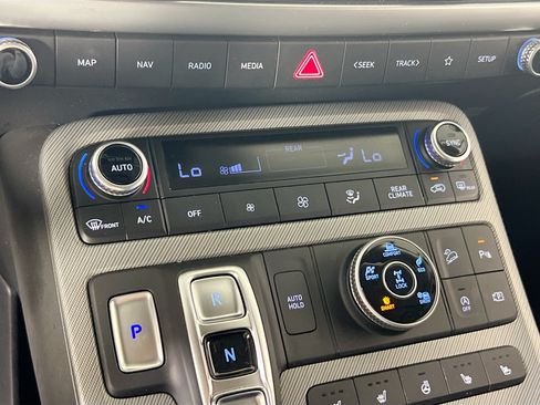 Used 2023 Hyundai Palisade SEL AWD/4WD image 16