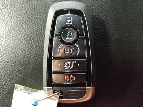 Used 2020 Ford Expedition Max XLT w/ Equipment Group 202A RWD image 32
