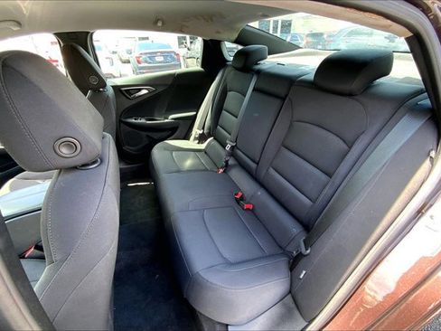 Used 2016 Chevrolet Malibu LT FWD image 23