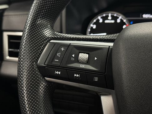Used 2023 Mitsubishi Outlander ES AWD/4WD image 18