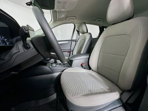 Certified 2022 Ford Escape SE image 12