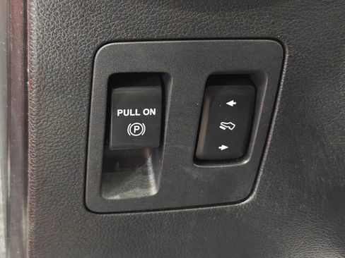 Used 2018 Ford F150 Lariat w/ Equipment Group 502A Luxury AWD/4WD image 15