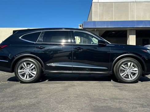 Certified 2025 Acura MDX FWD image 3