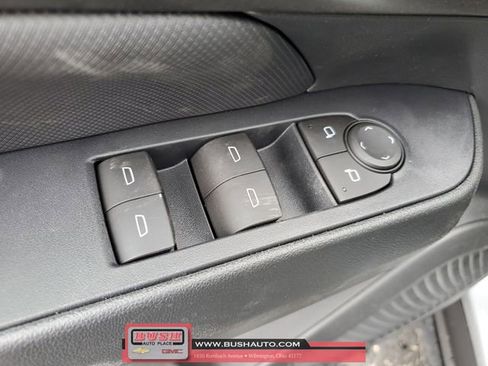 New 2026 Chevrolet Equinox EV LT image 17