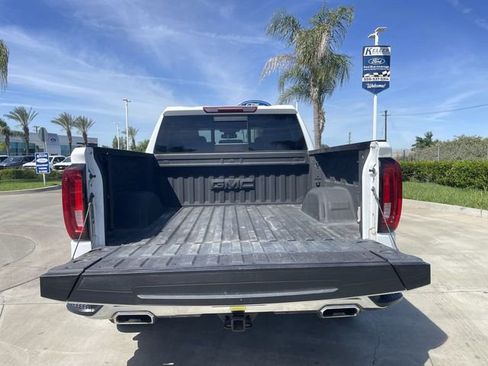 Used 2024 GMC Sierra 1500 SLT w/ SLT Convenience Package AWD/4WD image 26