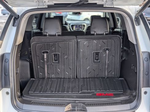 Used 2022 GMC Acadia SLT w/ LPO, Floor Liner Package image 41