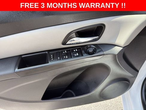 Used 2015 Chevrolet Cruze LS FWD image 12