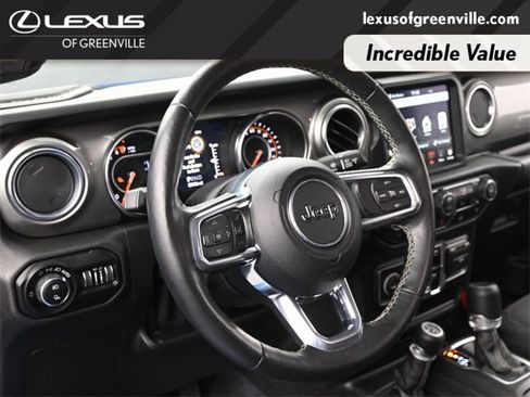 Used 2020 Jeep Gladiator Overland image 24