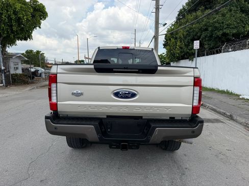 Used 2018 Ford F350 King Ranch w/ King Ranch Ultimate Package AWD/4WD image 4
