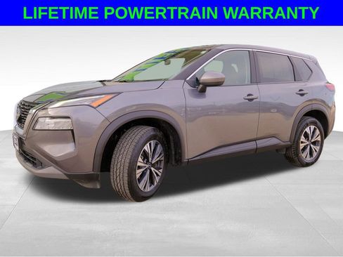 Used 2023 Nissan Rogue SV image 2