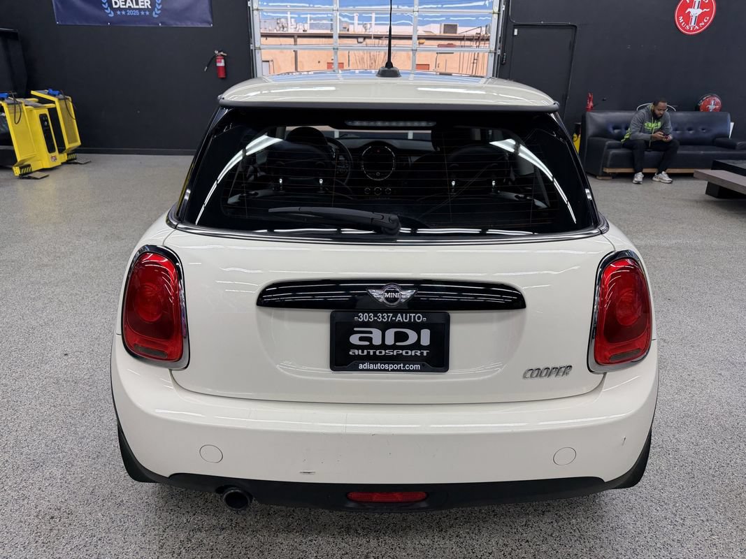 Used 2017 MINI Cooper 2-Door Hardtop FWD image 4