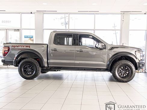Used 2025 Ford F150 Raptor image 9