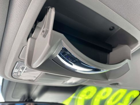 Used 2020 Honda CR-V LX image 23