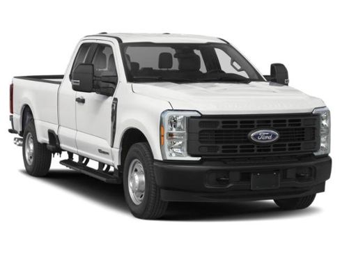 Certified 2025 Ford F350 XLT w/ FX4 Off-Road Package image 6