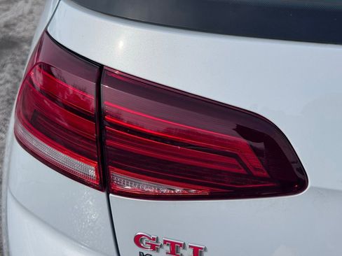 Used 2019 Volkswagen GTI S image 11