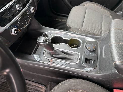 Used 2020 Chevrolet Traverse LT image 26