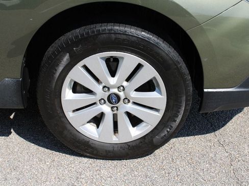 Used 2017 Subaru Outback 2.5i AWD/4WD image 36