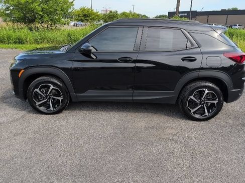 Certified 2021 Chevrolet TrailBlazer RS w/ Convenience Package AWD/4WD image 2