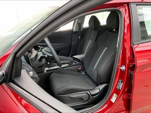 New 2026 Hyundai Elantra SE FWD image 11