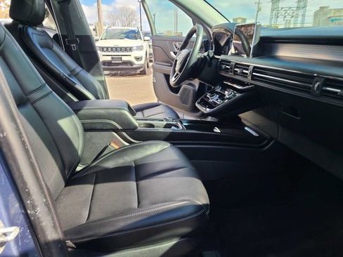 Used 2022 Lincoln Corsair Standard w/ Equipment Group 101A image 18