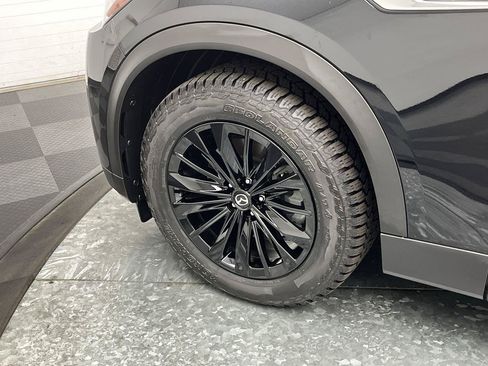 Certified 2024 MAZDA CX-90 Plug-In Hybrid w/ Preferred AWD/4WD image 34