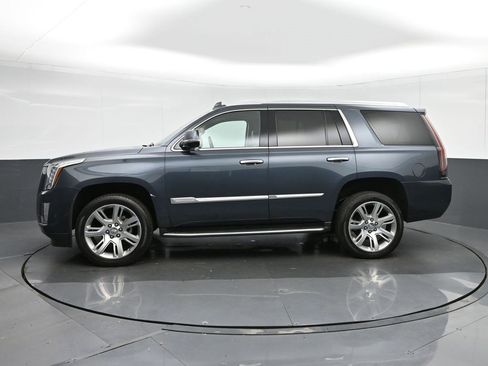 Used 2019 Cadillac Escalade Luxury image 4