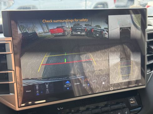 Used 2024 Toyota Sequoia Limited image 21