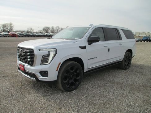 New 2026 GMC Yukon XL Denali image 8