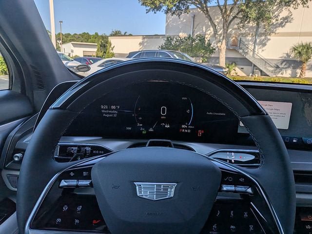 New 2027 Cadillac Vistiq Sport w/ LPO, Floor Liner Package AWD/4WD image 29