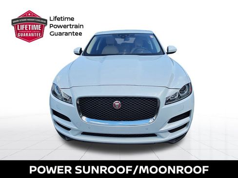 Used 2018 Jaguar F-PACE Prestige AWD/4WD image 5