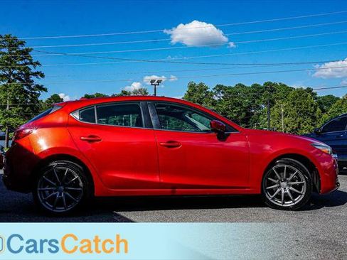 Used 2018 MAZDA MAZDA3 Touring FWD image 3
