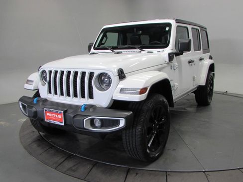 Used 2023 Jeep Wrangler Sahara image 3