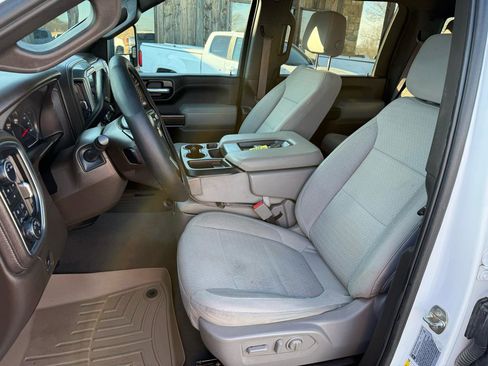 Used 2022 Chevrolet Silverado 3500 LT w/ Convenience Package image 6