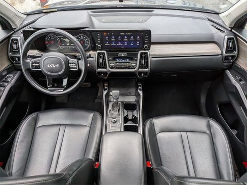 Certified 2023 Kia Sorento S w/ Panoramic Sunroof Package image 20