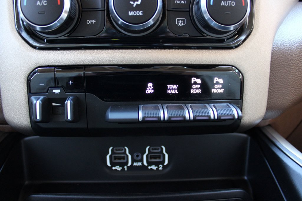 Used 2022 RAM 2500 Laramie AWD/4WD image 16