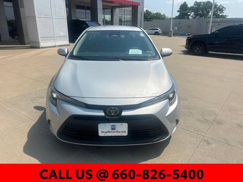 Used 2023 Toyota Corolla LE FWD image 3