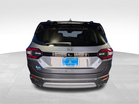 Certified 2024 Honda Pilot Touring image 5