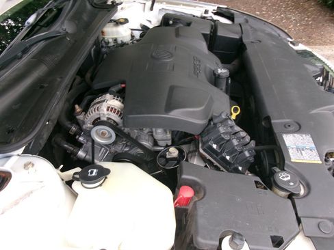 Used 2007 Buick Lucerne CXL w/ Luxury Package FWD image 41
