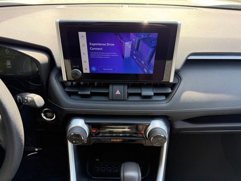 Certified 2025 Toyota RAV4 XLE AWD/4WD image 20